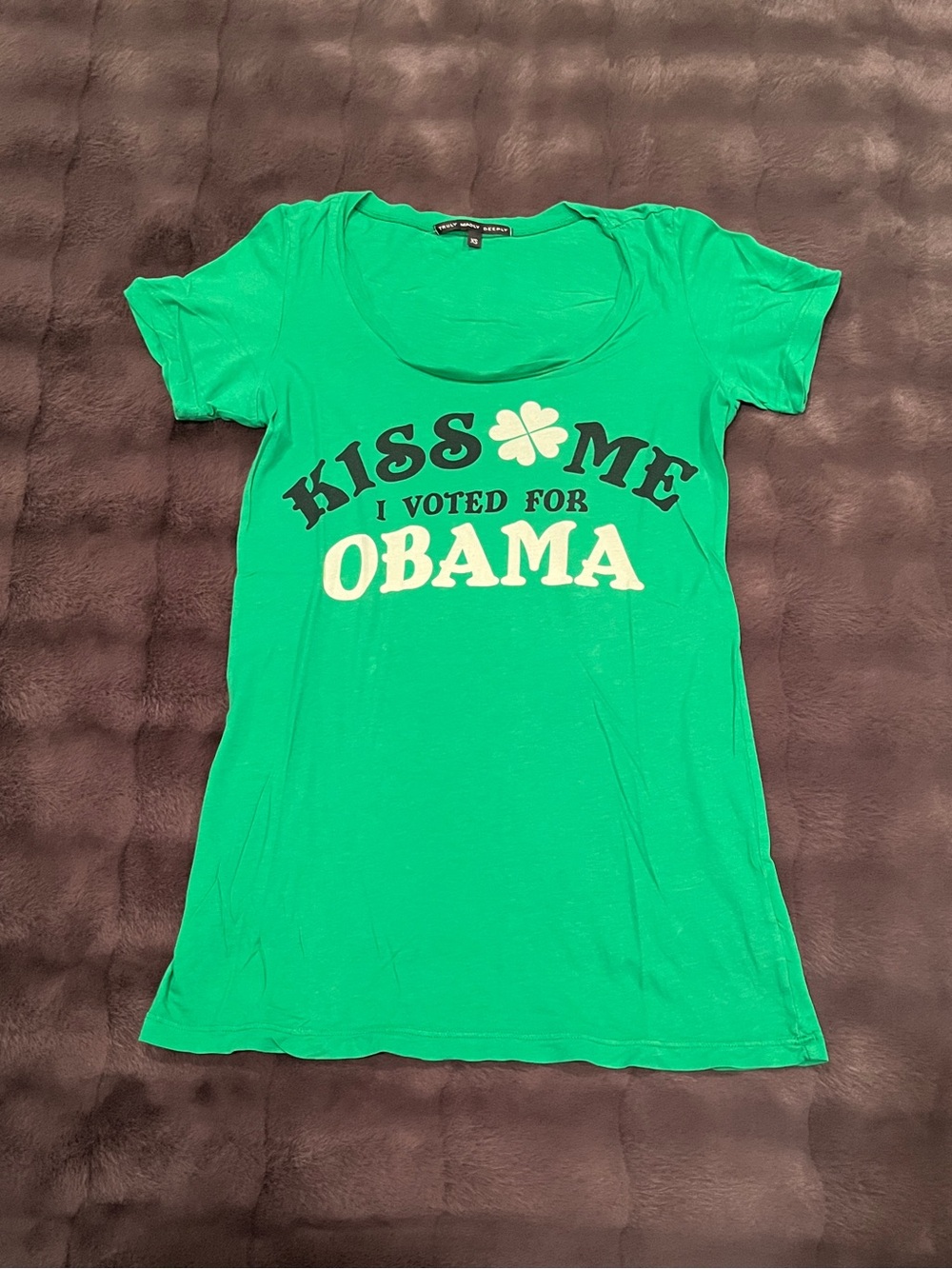 Kiss Me I Voted For Obama Short Sleeve T-Shirt - Shamrock - St. Patrick - NWOT